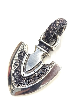 铁头的店 JANGO手打熔岩做旧银箭头矛头吊坠 个性机车款盾型挂坠