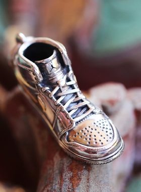 铁头的店aj1篮球鞋吊坠