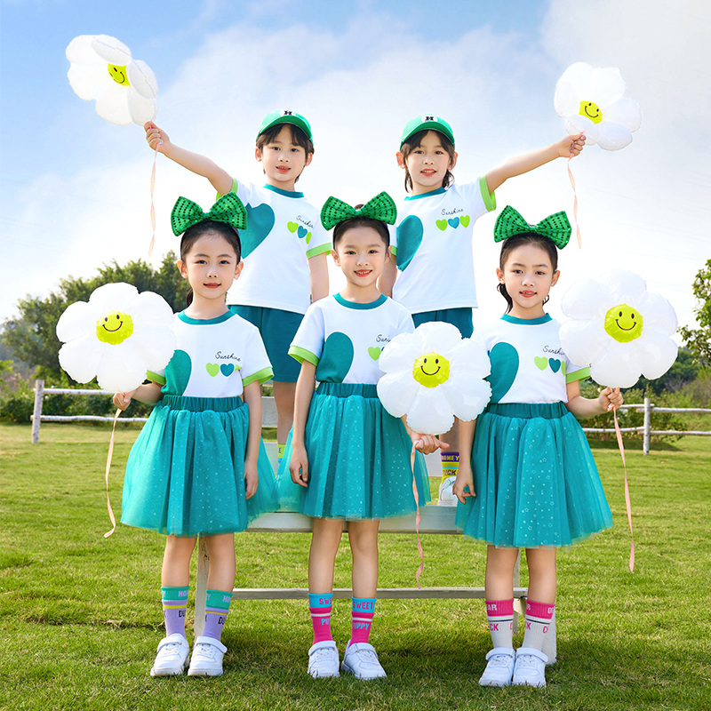 儿童表演服毕业服幼儿园毕业季