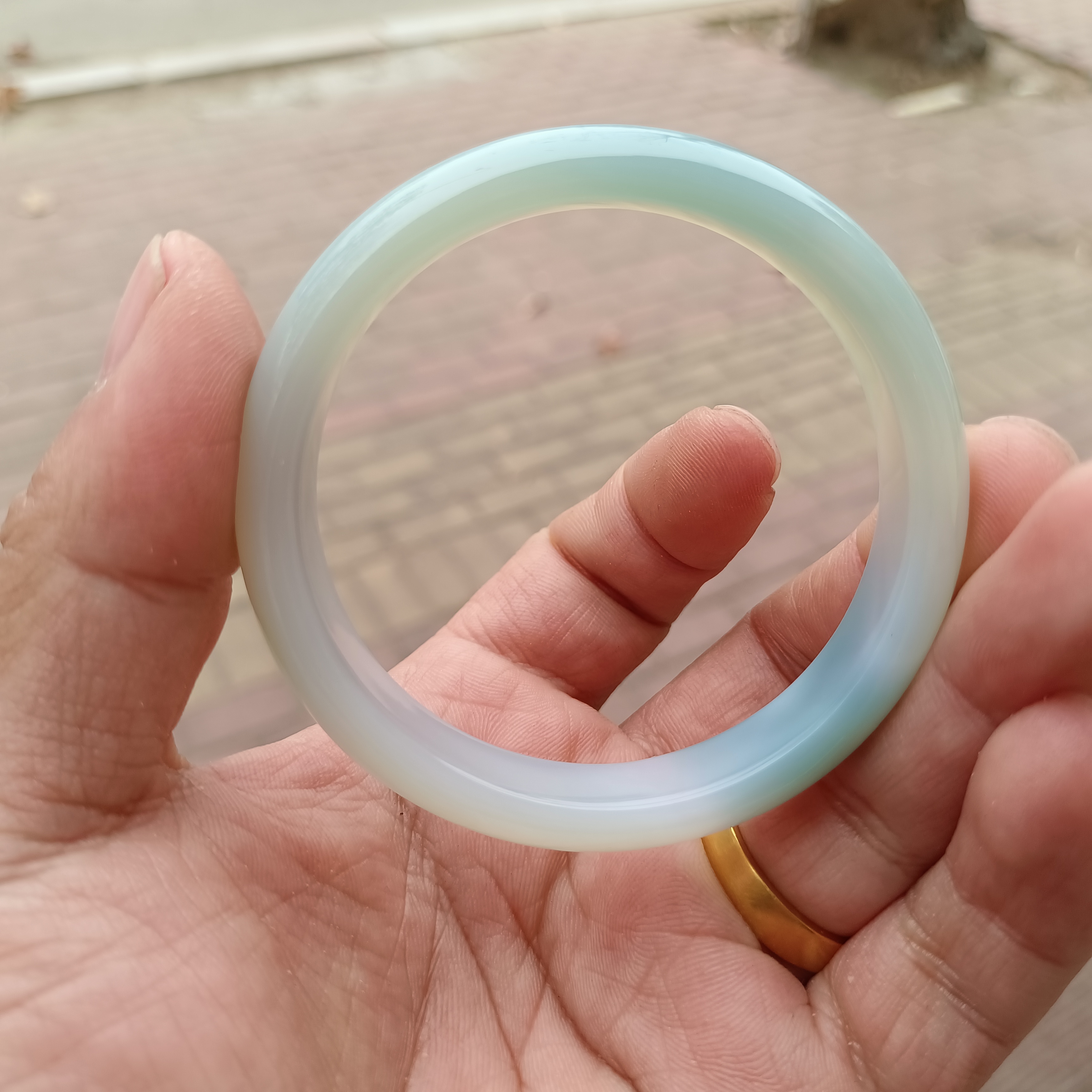 实物实拍天然玛瑙手镯冰种晴水绿玛瑙手镯正圈美人镯