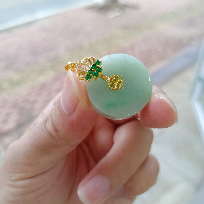 天然缅甸A货翡翠老坑冰种飘绿翡翠平安扣925银镶嵌带链子坤圣珠宝