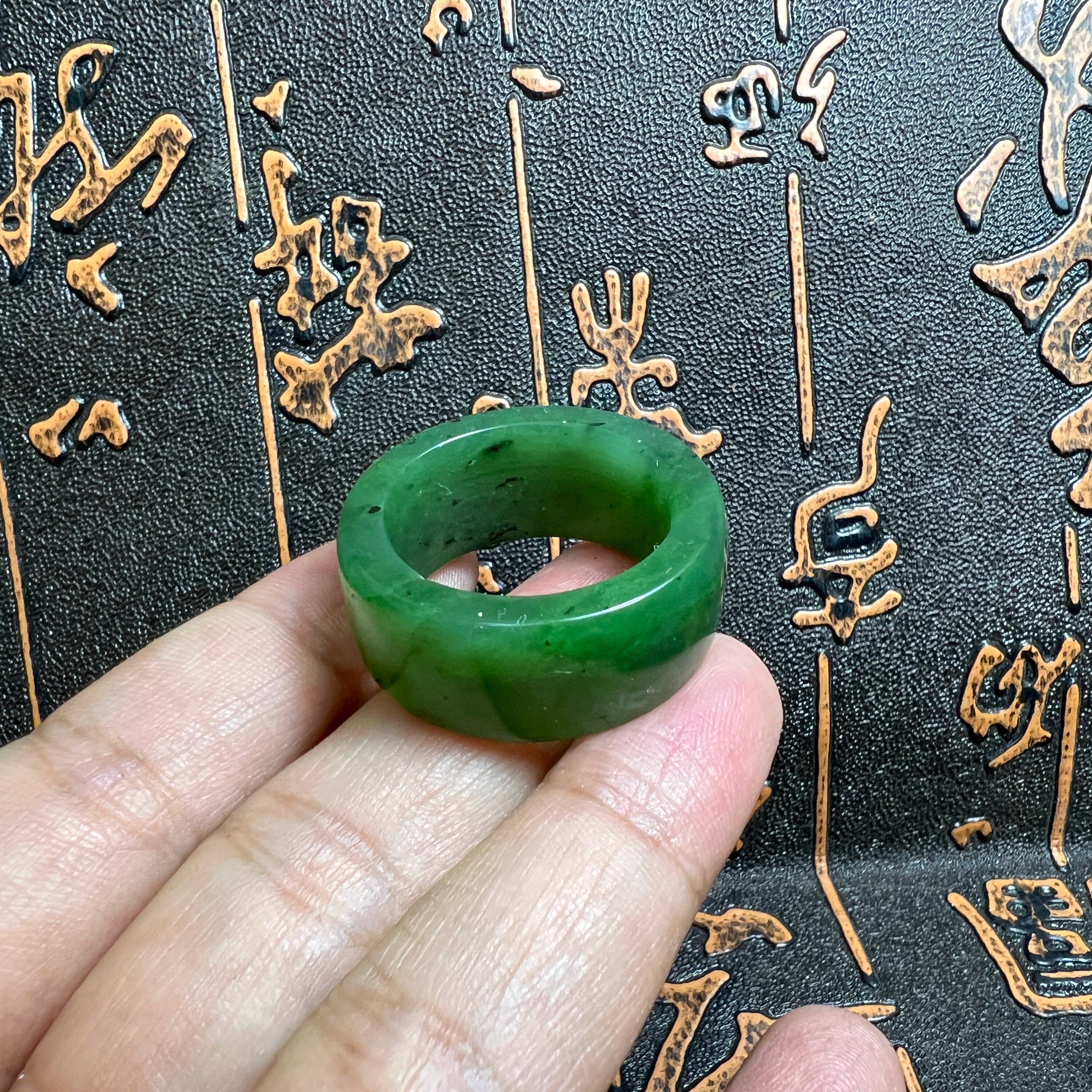 新疆和田碧玉扳指戒指天然菠菜绿阳绿周润发款油润老熟碧玉配饰图片