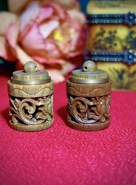 Q174绿檀木香囊 桶珠款镂空雕花 可以打开盖子30x20mm毛衣链坠