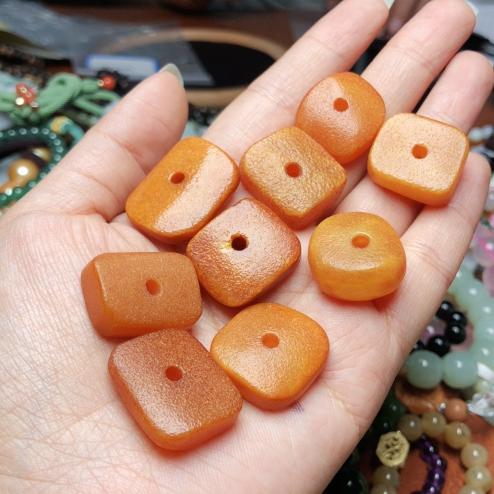 W 75橘皮随机发天然琥珀老蜜蜡饼子方平安扣18-24mm
