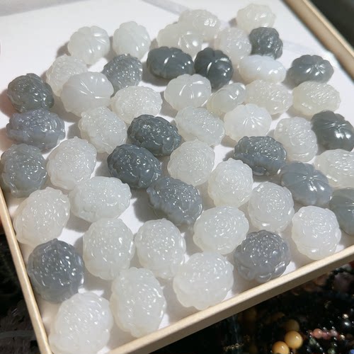 天然和田玉烟紫牡丹花吊坠23mm帝王紫冰美人青海老油料