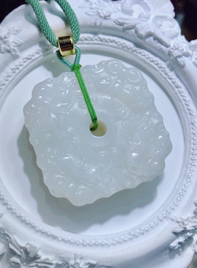 I443天然和田玉羊脂白玉四方神兽平安扣白玉吊坠4cm料子细腻油润