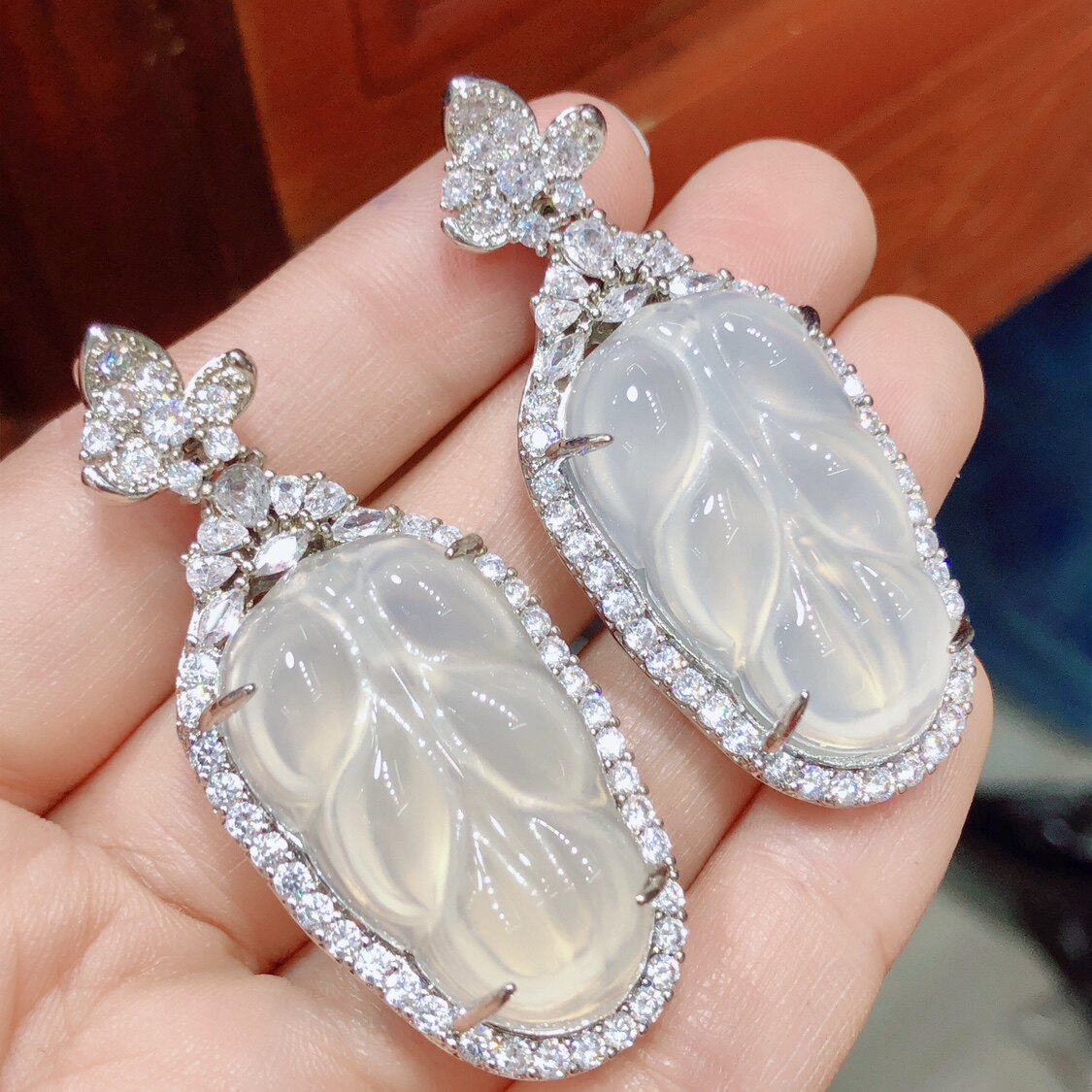 R142 天然玛瑙玉髓叶子吊坠冰透镶嵌首饰礼物40/22mm