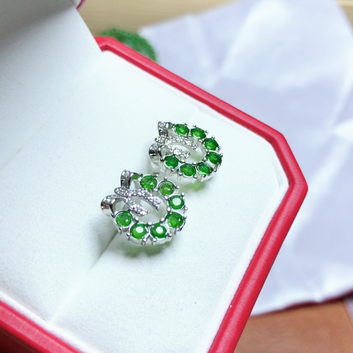 天然透辉石耳钉925银蝴蝶结马蹄