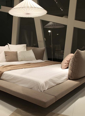 写意空间Ligne Roset现代简约布艺床高端设计轻奢Peter Maly床