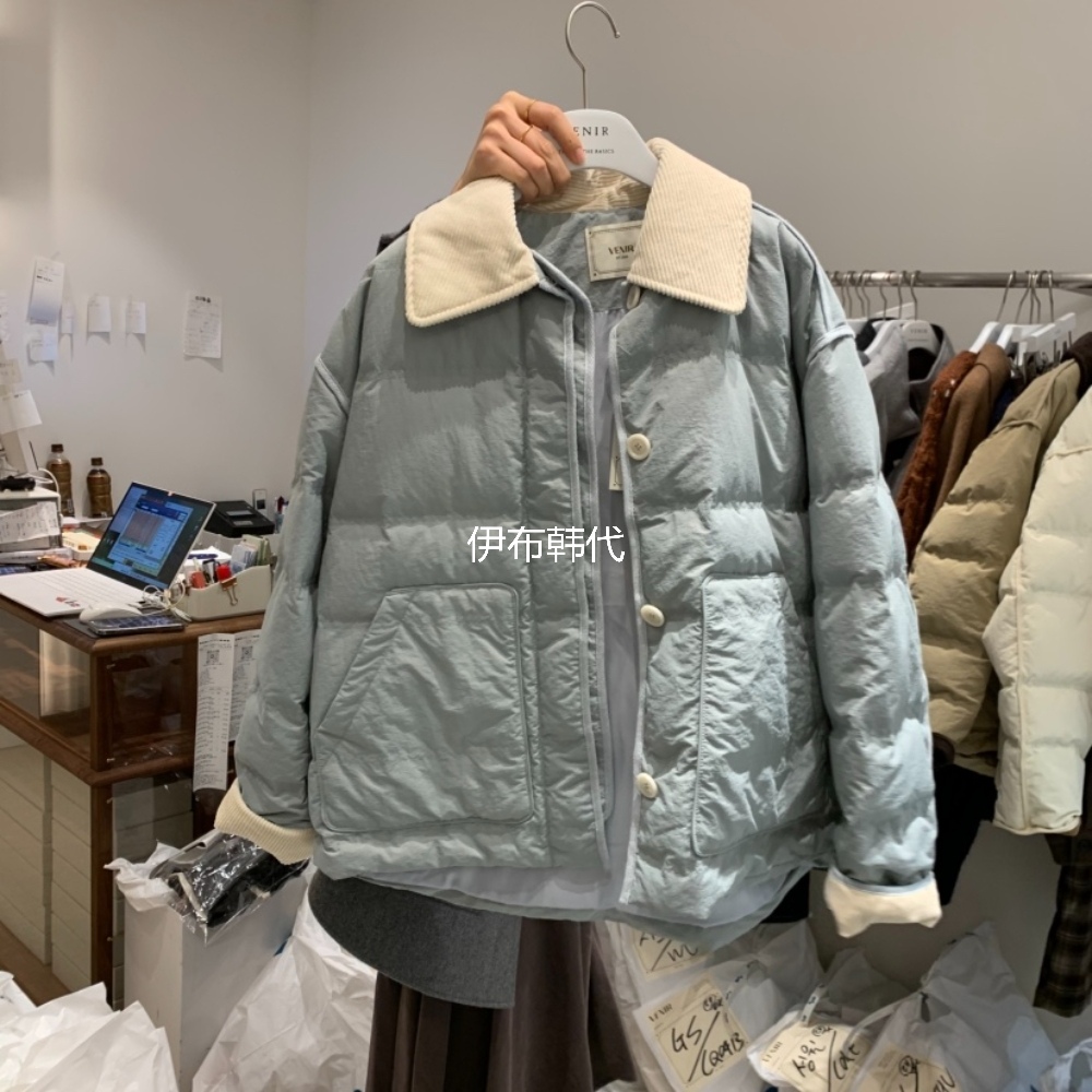 翻领拼接宽松保暖纽扣羽绒服外套