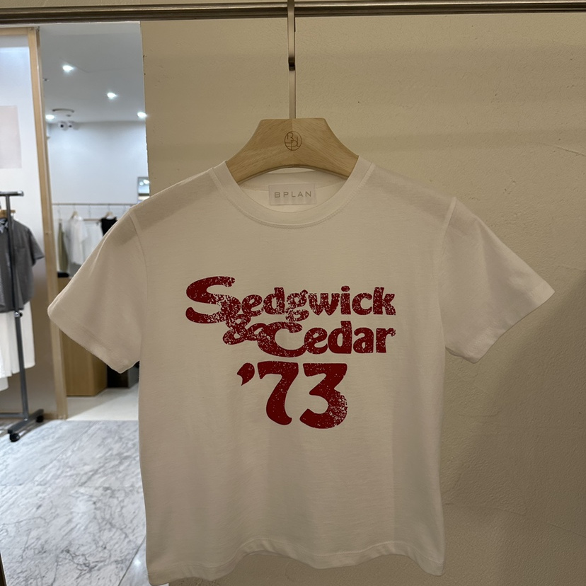 圆领休闲修身做旧字母短袖T恤