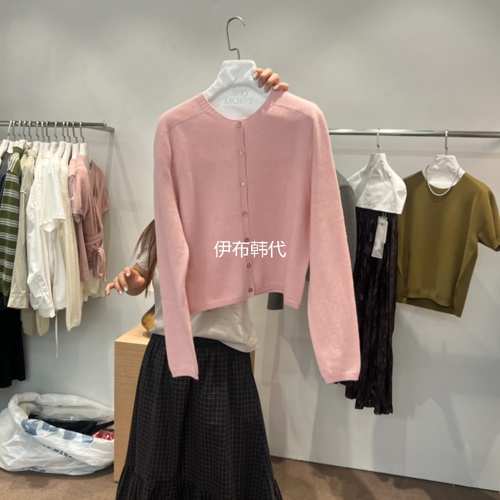 圆领纯色纽扣针织开衫外套