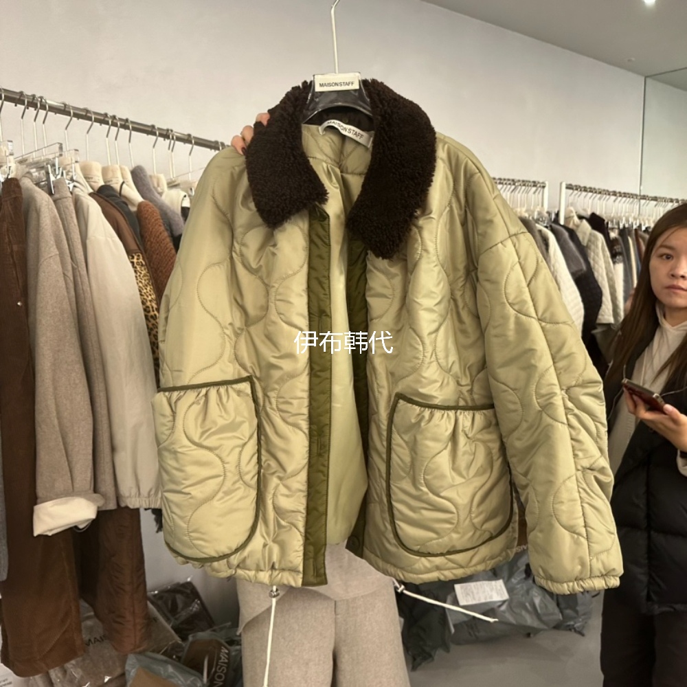 翻领羊羔毛领波浪宽松棉服