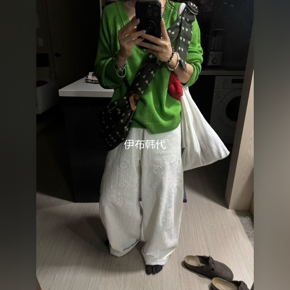 白色休闲镂空花朵直筒裤长裤女