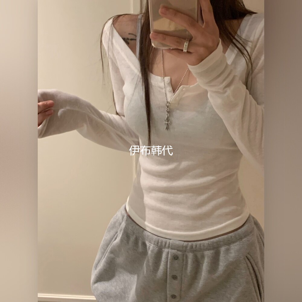 大圆领纽扣修身长袖打底T恤