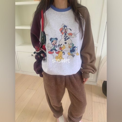 圆领插肩卡通老鼠不对称休闲卫衣