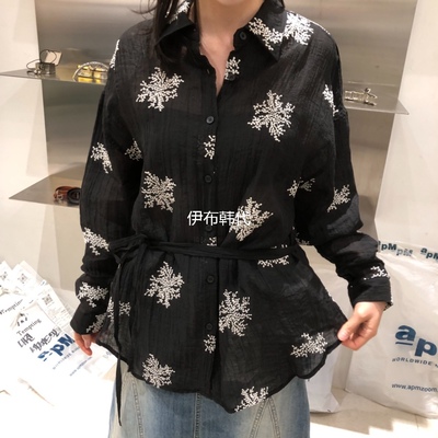 翻领休闲刺绣花朵黑白宽松衬衫