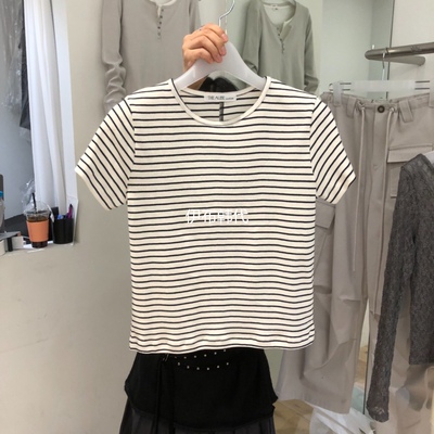 圆领休闲简约条纹短袖T恤女