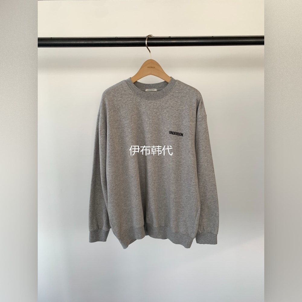 圆领休闲字母宽松套头卫衣女