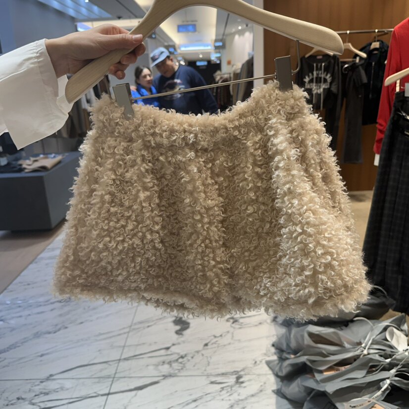 松紧腰仿羊羔毛绒毛圈短裤