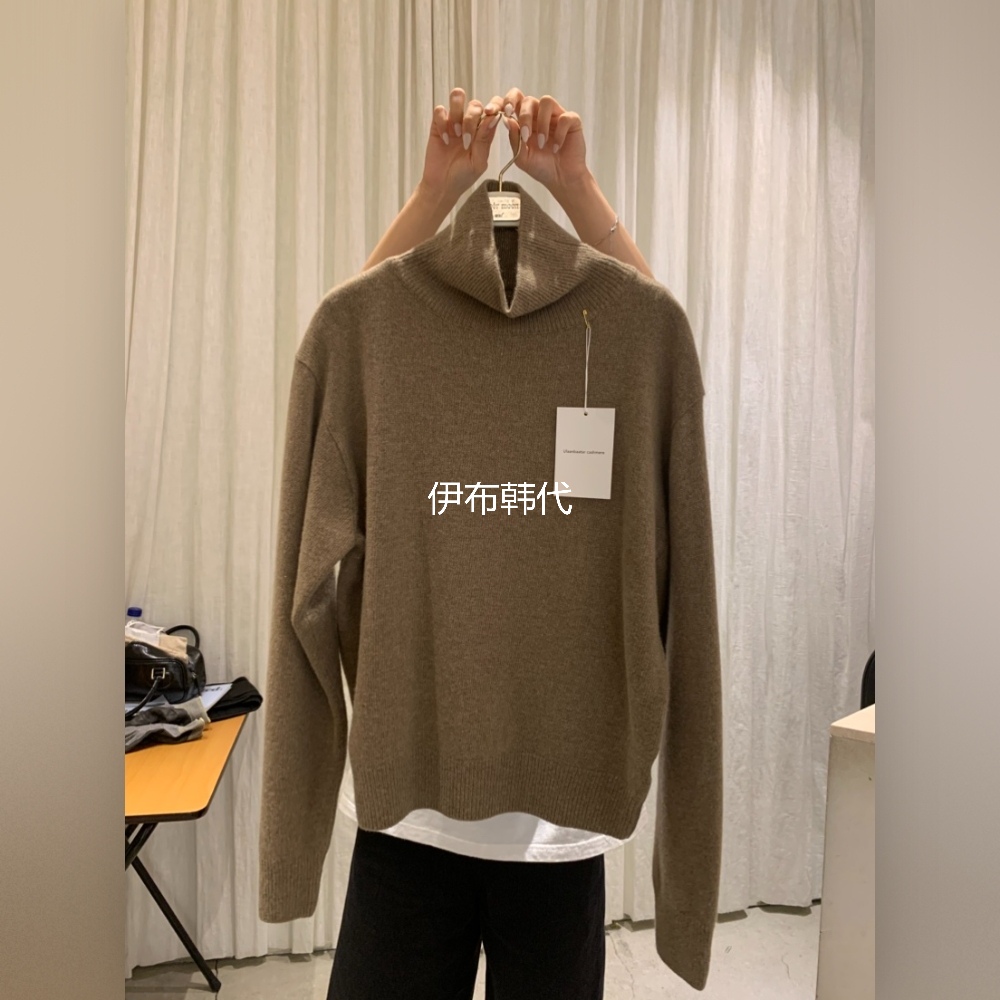 高领纯色基础款羊毛针织衫