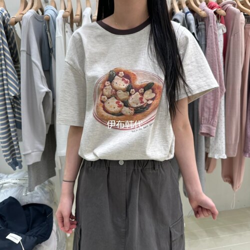 春款圆领包边领卡通小猫甜品T恤