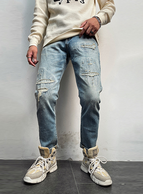 11723 秋冬美式复古青年男士潮牌水洗做旧磨破小直筒浅蓝牛仔裤