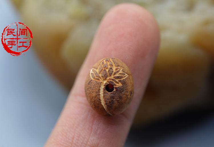 红松雕刻 松子雕刻 红松雕刻莲花 松子微雕微刻 紫金钵盂菩提