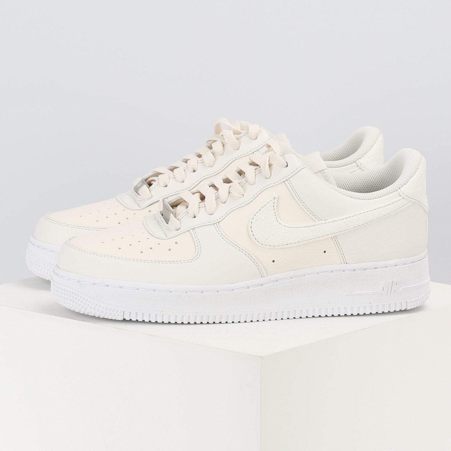 NikeAirForce1低帮板鞋