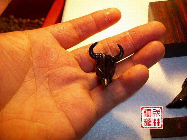 鬼角菩提子 牛头菩提子 滴血莲花菩提橄榄核雕 紫檀沉香
