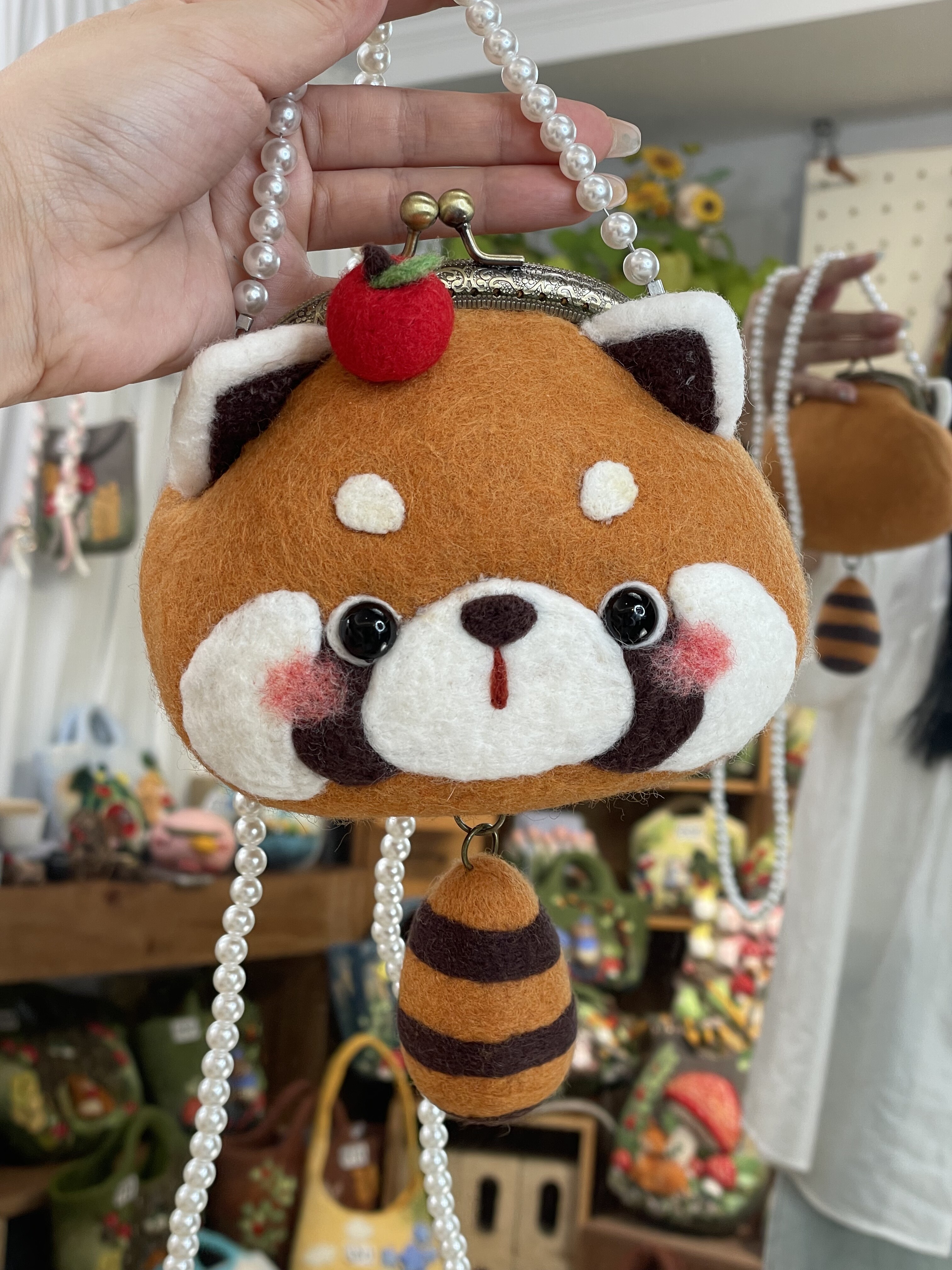 预售小熊猫羊毛毡口红包