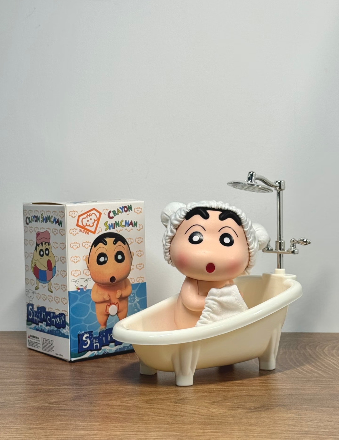 浴缸洗澡蜡笔小新摆件手办浴室客厅装饰品潮玩送男女朋友创意