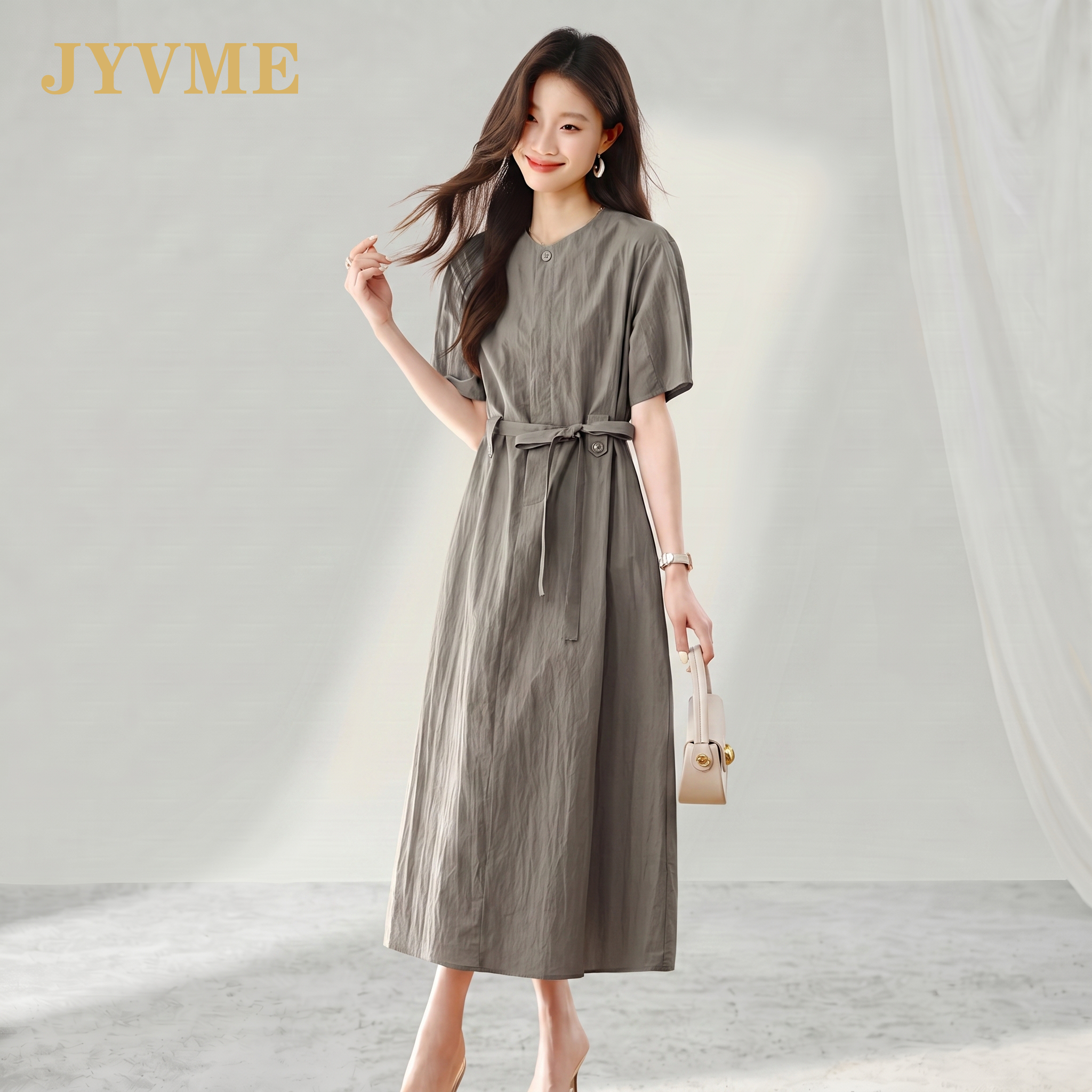 JyVme轻奢简约连衣裙女2026夏季新款时尚气质显瘦短袖中长款裙子