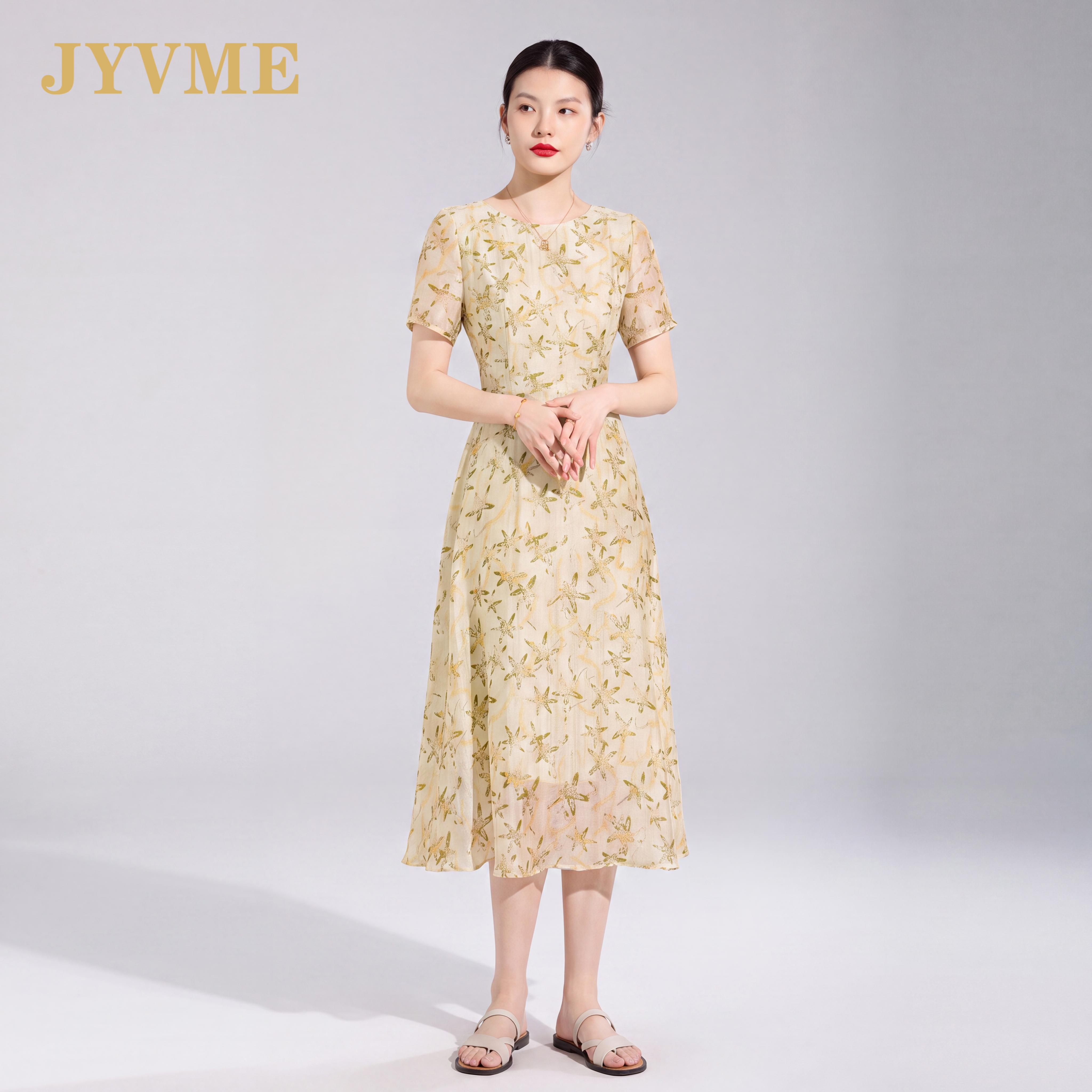 JyVme轻奢印花连衣裙女2026夏季新款短袖小个子A字裙高级显瘦裙子