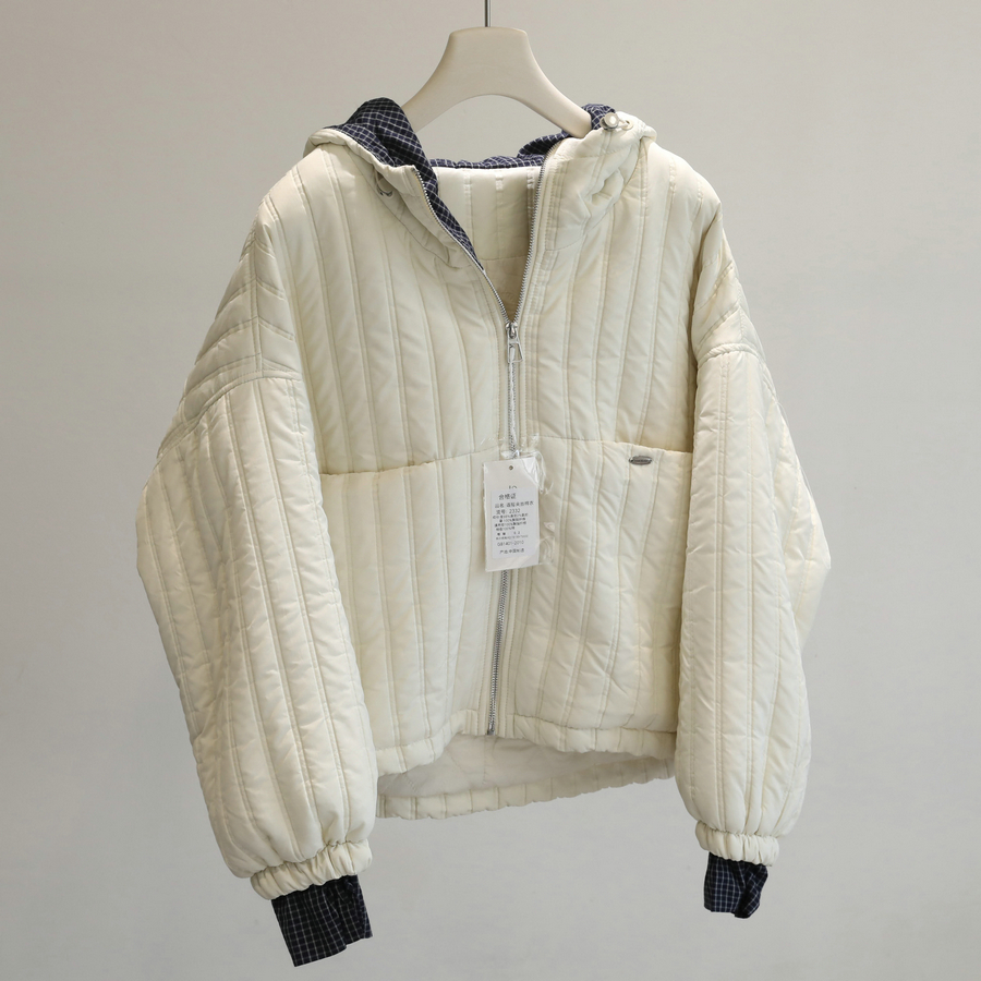 冬日治愈系！韩版米白色竖纹坑条夹棉短外套女时尚拼接连帽棉服