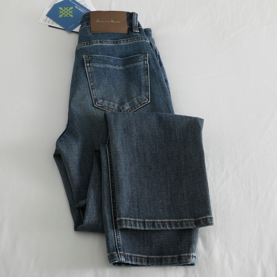 弹力显瘦窄版直筒高腰牛仔裤女