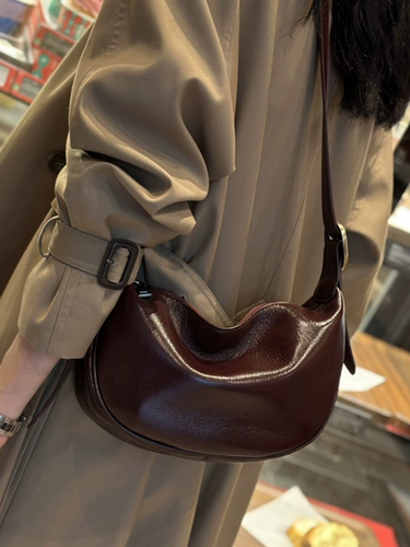 Сумка подмышку, сумка через плечо, вместительная и большая демисезонная сумка на одно плечо, из натуральной кожи, коллекция 2023