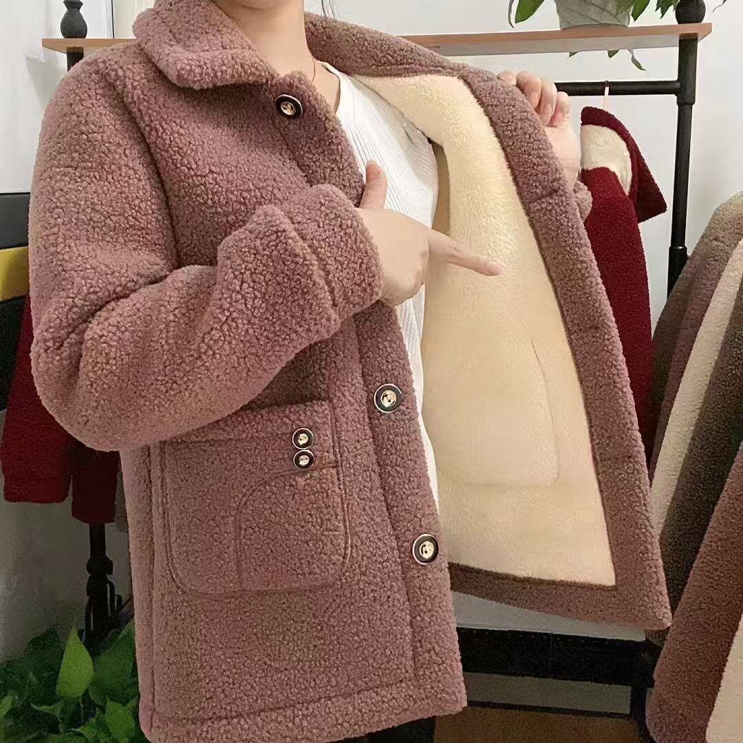 新款加绒加厚羊羔毛妈妈保暖外套女上衣中老年秋冬颗粒一体绒上衣