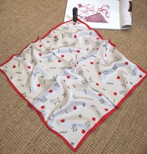 真丝丝巾搭配衬衫 系脖高级感围巾秋冬 100%桑蚕丝小方巾女2025新款