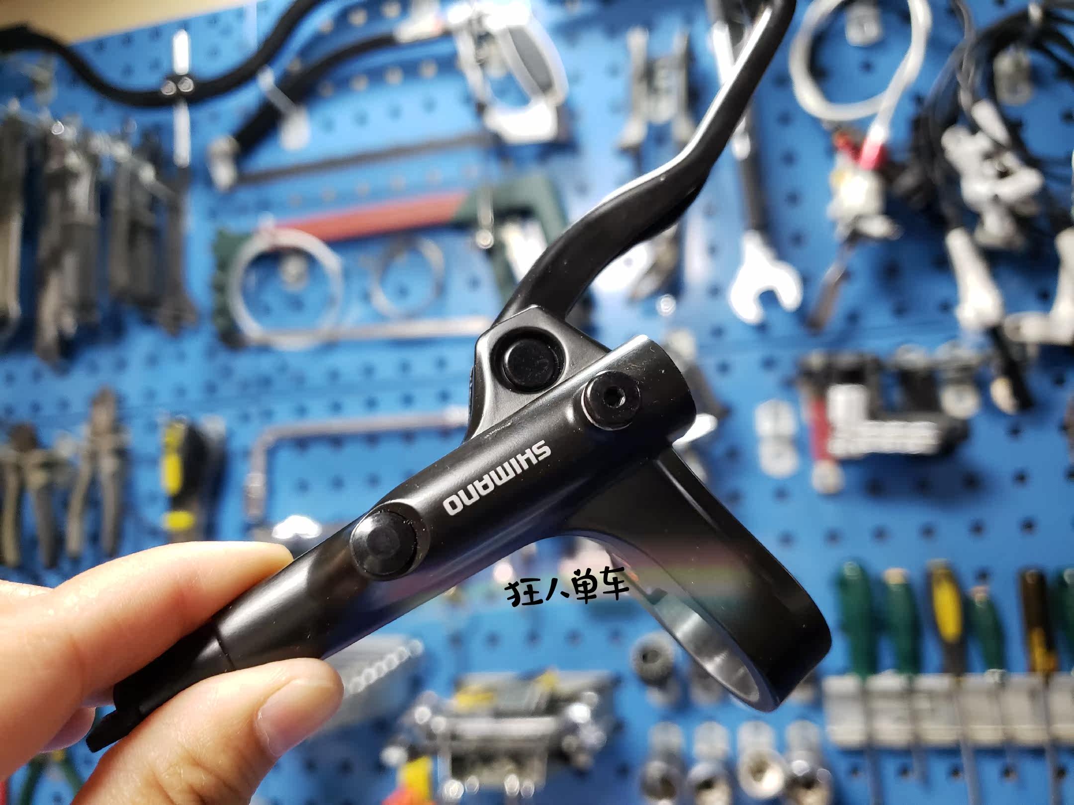 brand new SHIMANO shimano Brake lever Oil brake handle Brake Parts shimano MT200in the Bike/Riding equipment/Parts and Accessories , Bicycle Parts/Fitting , A bicycle brake apparatus  category - from Buy2taobao.com to provide professional Taobao agent buy service