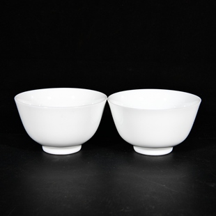 大清雍正御用谦斋款白釉清清白白平安无事酒杯茶杯