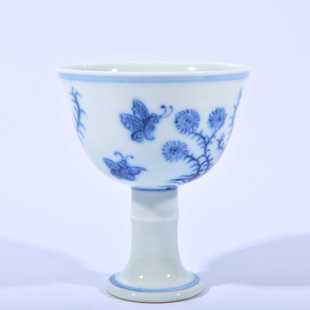 大明成化年松柴烧制青花蝶恋花纹三秋高足杯