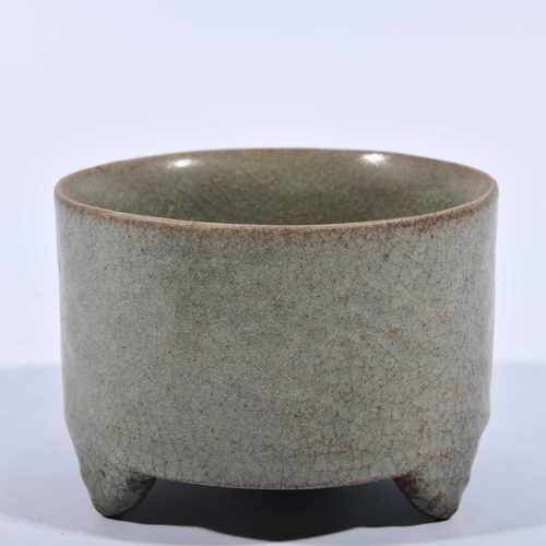 大宋清凉寺天青色玛瑙釉汝窑奉华款缠枝唐草纹奁笔洗
