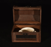 大明永乐年制甜白釉香炉古盒子