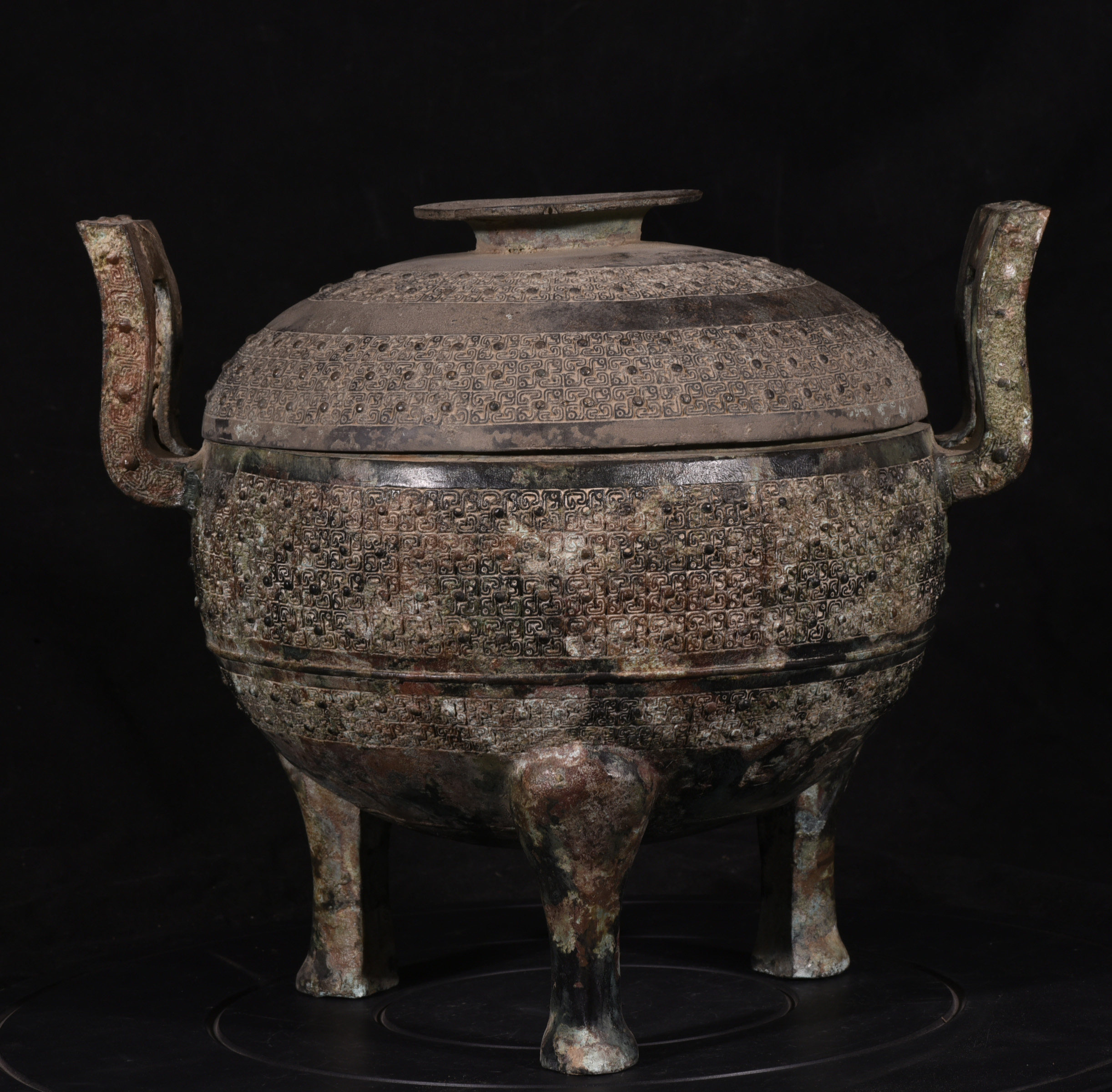 商周青铜蟠虺纹西瓜鼎