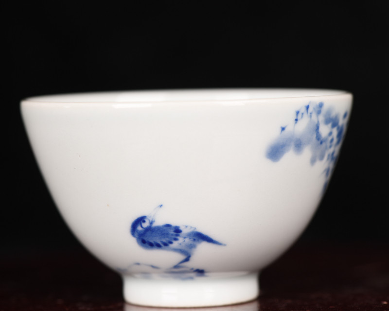 清康熙青花釉里红八大山人绘小鸟纹酒杯茶杯