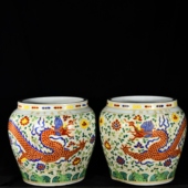 大明隆庆年穆宗皇帝御笔登基御用珐琅彩描金缠枝穿花龙纹缸