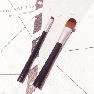 清仓眼线刷眉刷粉底液刷舌形刷扁刷修容刷遮瑕刷