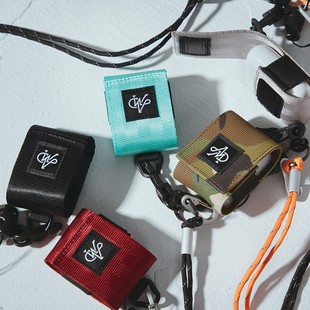 the 蓝牙耳机保护套 MAD HATcher「MONOGRAM」AirPods通用挂绳耳机包