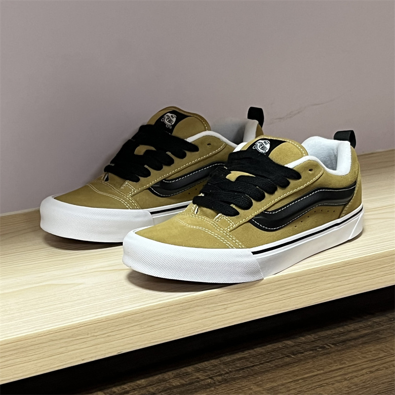 VC体育 VANS KnuSkool姜黄色低帮休闲板鞋时尚面包鞋VN0009QC5QJ
